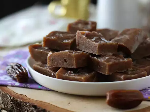 Recept Dadelfudge, en liten fyrkant full av energi och smak!