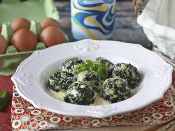 Recept Malfatti med spenat och ricotta, det enkla receptet på hemlagad pasta som inte behöver knådas