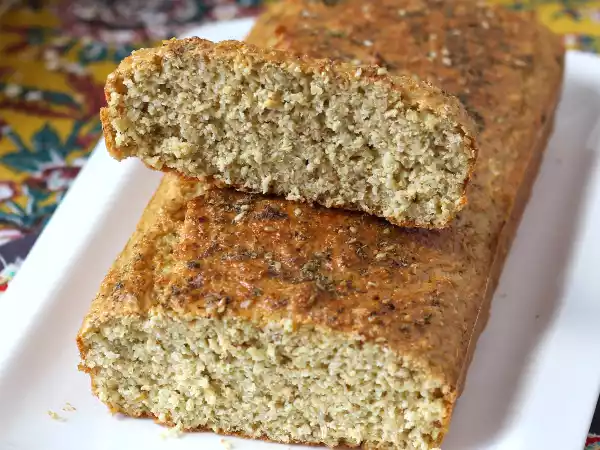Recept Glutenfritt havregrynsbröd med yoghurt och ägg: ett proteinrikt, hälsosamt och lättlagat recept