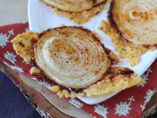 Recept Superkrispiga hemlagade chips med lök och parmesan