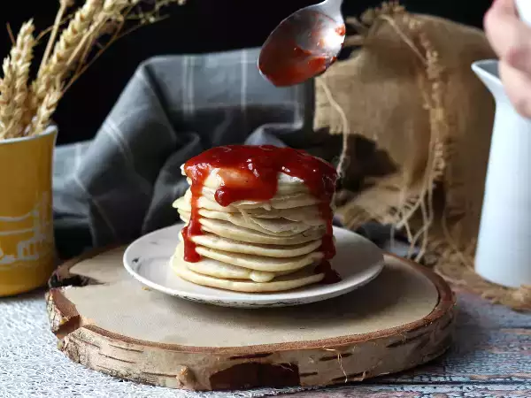 Recept Mjuka veganska pannkakor med linägg: enkelt och äggfritt recept