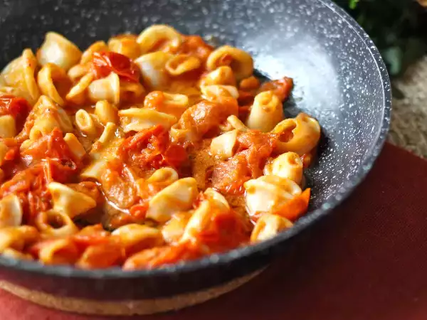 Recept Bläckfisksås: ett perfekt tillbehör till pasta