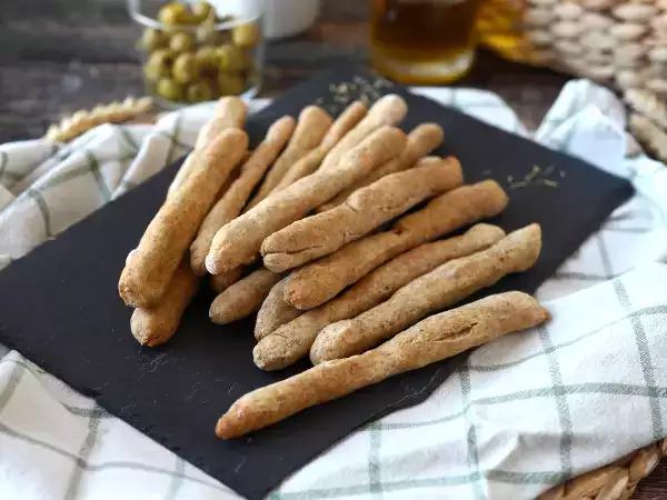 Recept Hemlagad örtkryddad gressin: enkel att göra och super krispig!