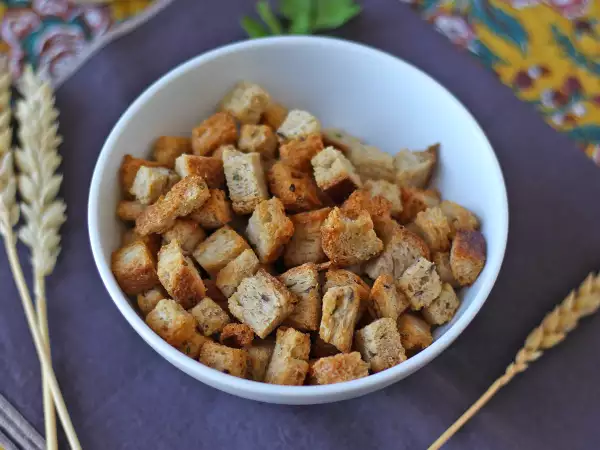 Recept Krispiga örtkrutonger i air fryer (snabbt och enkelt)