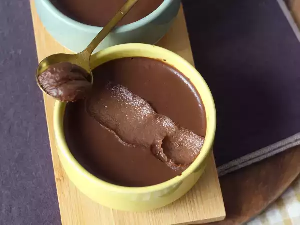Recept Choklad- och banankrämsefterrätt med bara 3 ingredienser!