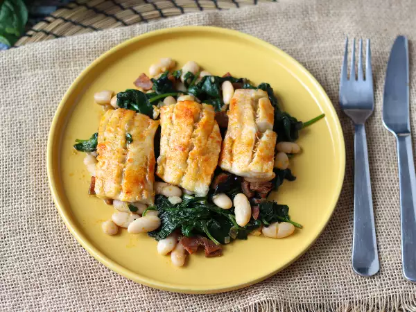 Recept Torsk med vita bönor, spenat och chorizo