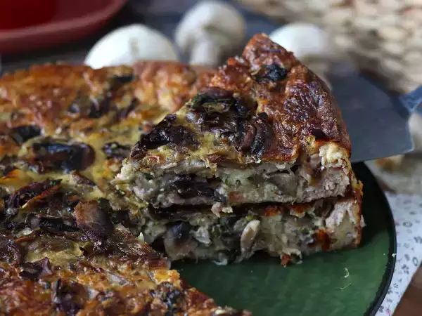 Recept Paj utan pajskal med champinjoner, bacon och cottage cheese