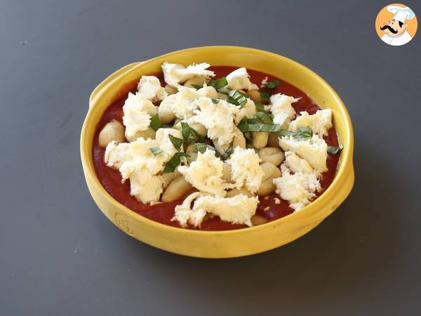 Snabb och tröstande gnocchigratäng med tomat och mozzarella - gnocchi alla sorrentina i ugnen - Beredning steg 4
