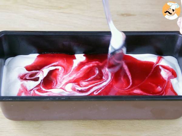 Yoghurt- och hallonglass - Beredning steg 10