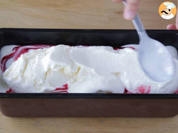 Yoghurt- och hallonglass - Beredning steg 11