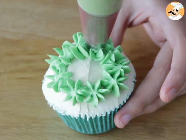 Cupcakes dekorerade för jul - Beredning steg 14