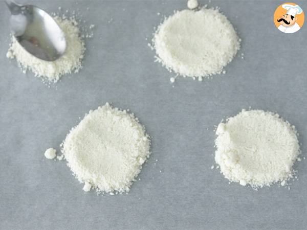 Parmesanchips med örter och kryddor - Beredning steg 1