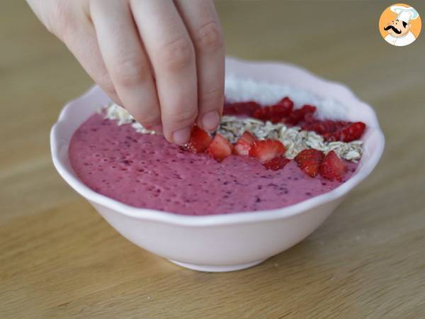 Smoothie Bowl med röd frukt - Beredning steg 3