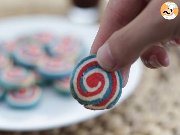 Trefärgade mördegsbakelser, franska flaggan - Beredning steg 7