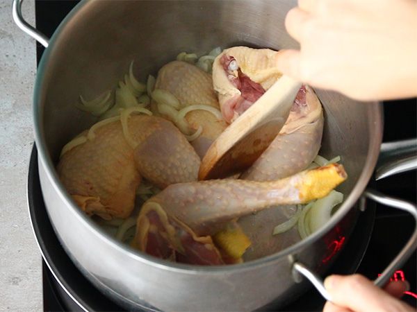 Traditionell marockansk kycklingcouscous - Beredning steg 1