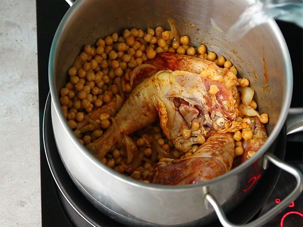 Traditionell marockansk kycklingcouscous - Beredning steg 2
