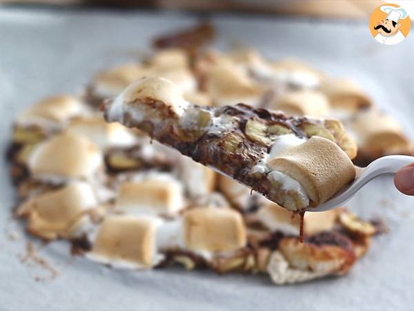 Söt pizza med banan och choklad - Beredning steg 5