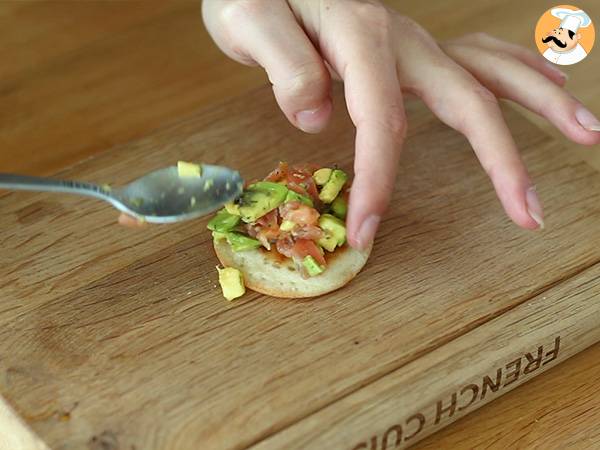 Toast med lax och avokado - Beredning steg 3