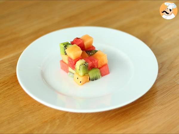 Frukt Rubiks kub, designad fruktsallad - Beredning steg 3