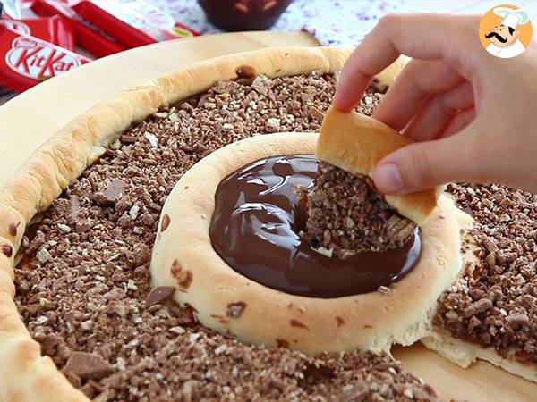 Pizza med Kit Kat och Danette chokladyoghurt - Beredning steg 6