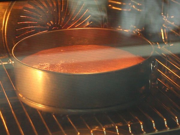 Brownie med jordnötssmör och Oreo-kakor - Beredning steg 6