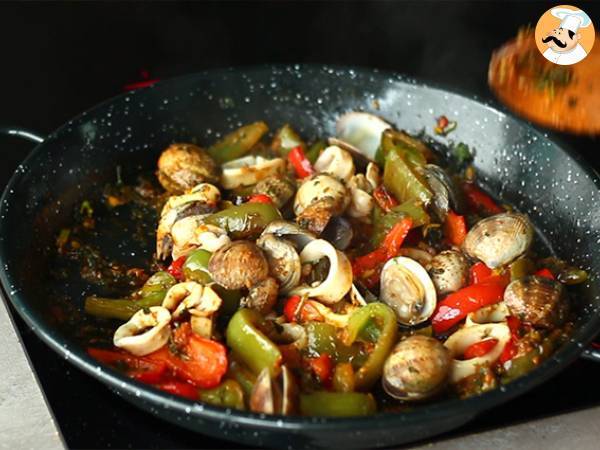 Paella med skaldjur - Beredning steg 8