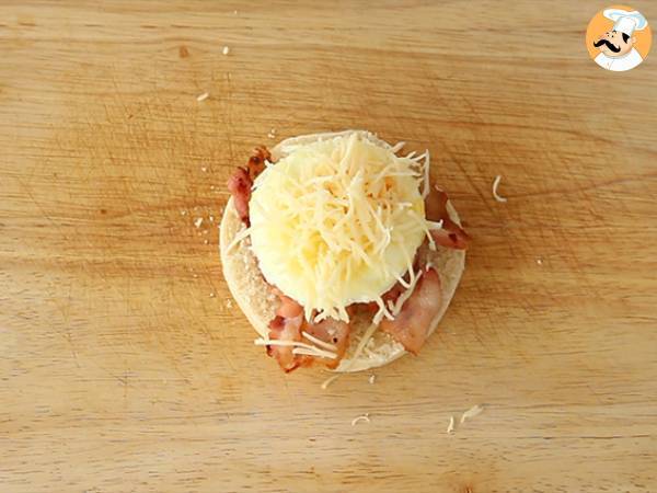 Engelska muffins med ägg och bacon - Beredning steg 3