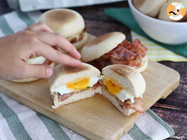 Engelska muffins med ägg och bacon - Beredning steg 4