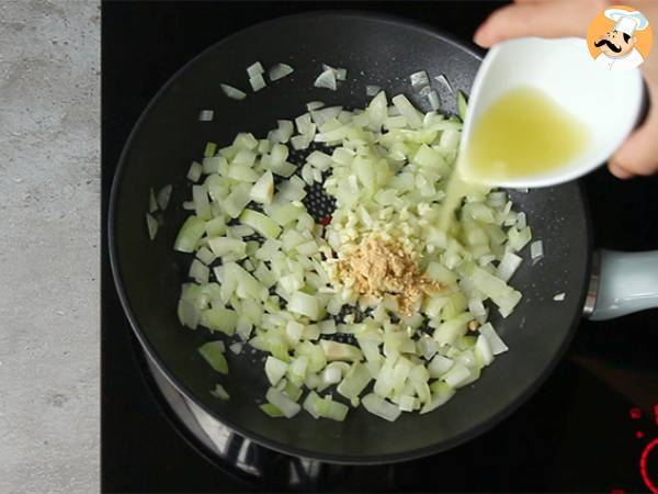Snabb räkcurry med kokosmjölk - Beredning steg 1