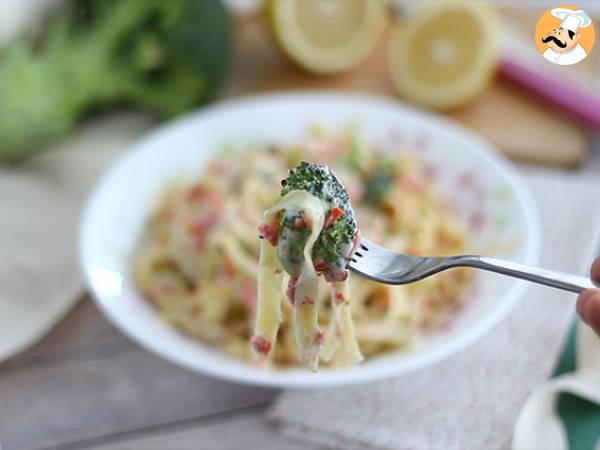 Pasta i en gryta - Tagliatelle med lax och broccoli - Beredning steg 4