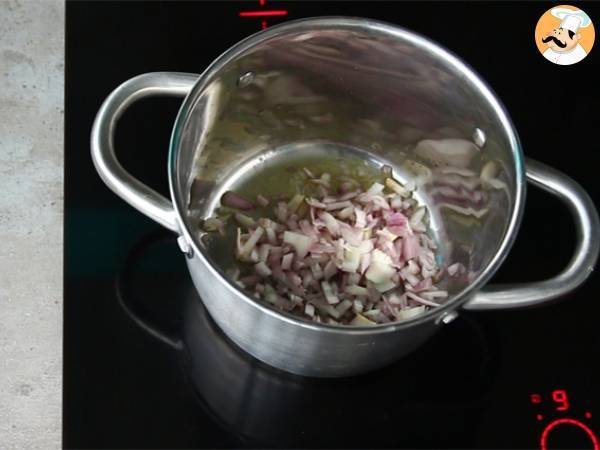 Snabb och enkel purjolöks- och potatissoppa - Beredning steg 1