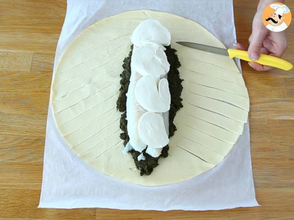 Fisk i en smördegskorpa med spenat och mozzarellaost - Beredning steg 2