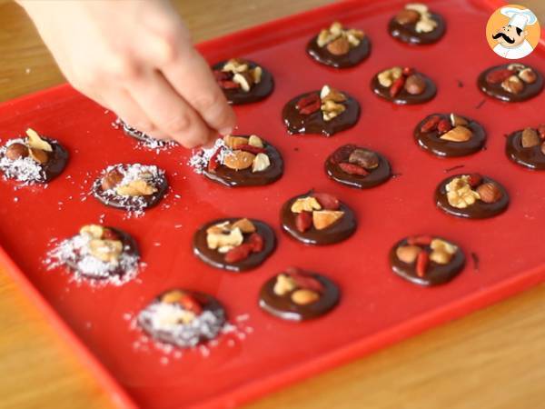 Mendiants, choklad med torkad frukt - Beredning steg 3