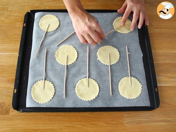 Mini galetter des rois med chokladbitar - Beredning steg 2