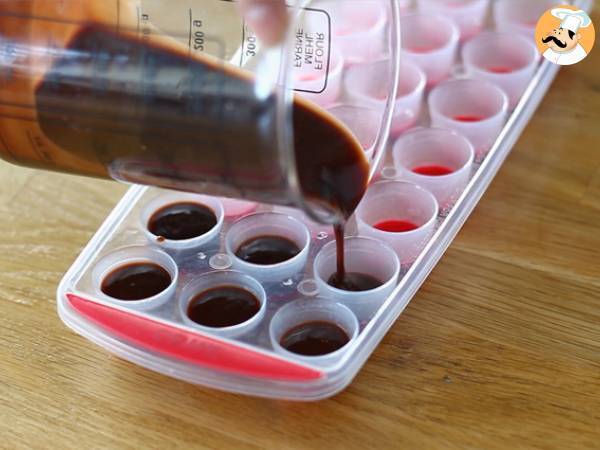 Choklad- och vaniljtårta med chokladfyllning - Beredning steg 2