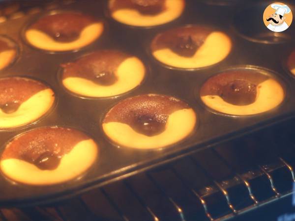 Choklad- och vaniljtårta med chokladfyllning - Beredning steg 7
