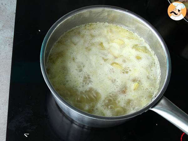 Jordärtskocks-, potatis- och baconsoppa - Beredning steg 2