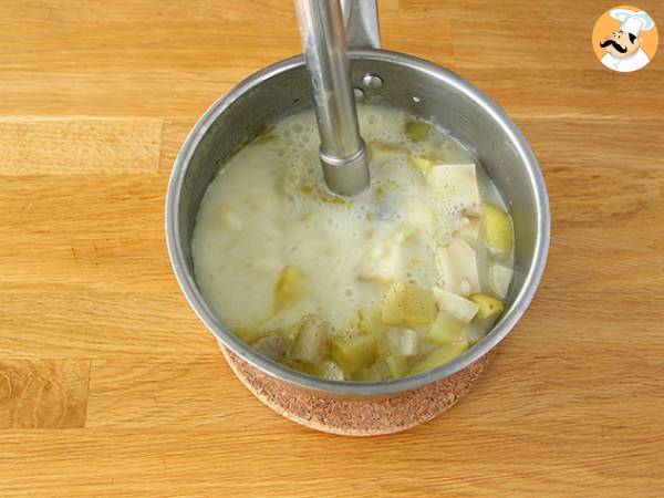 Jordärtskocks-, potatis- och baconsoppa - Beredning steg 3