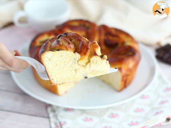 Kinesisk brioche, fylld med vaniljkräm och chokladbitar - Beredning steg 11