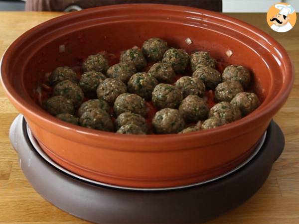 Tajine av kefta (köttbullar med kryddor och örter) - Beredning steg 5