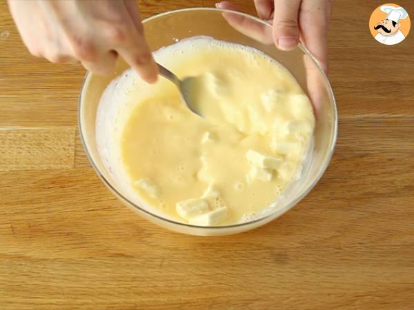 Vit choklad hallonbavarois (steg och video) - Beredning steg 5