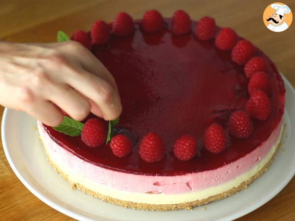 Vit choklad hallonbavarois (steg och video) - Beredning steg 15
