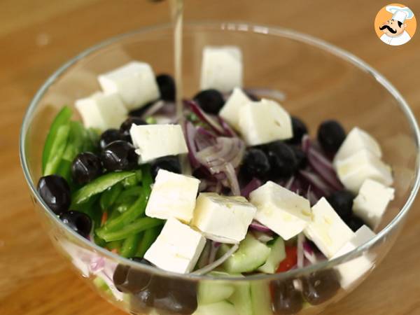 Grekisk sallad eller horiatiki - Beredning steg 3