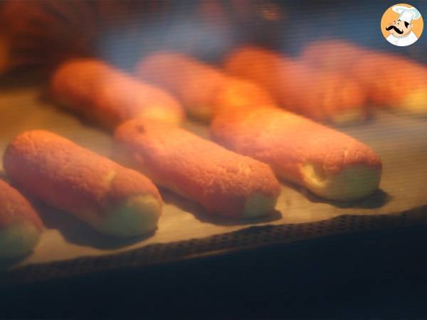 Eclairs med pistagekräm och hallon - Beredning steg 12