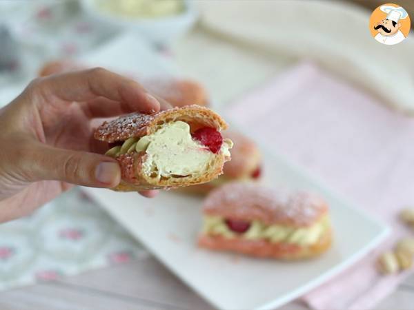 Eclairs med pistagekräm och hallon - Beredning steg 18