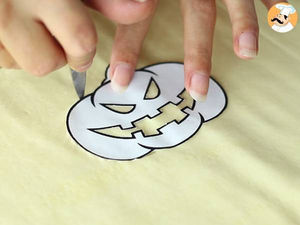 Halloween-smördegsbakelser - Beredning steg 1