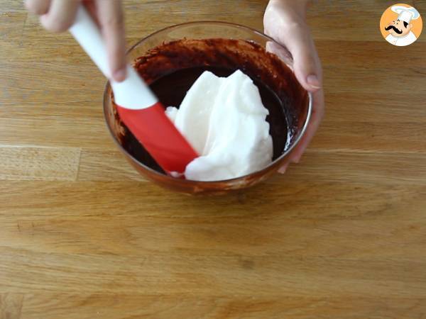 Hemlagad chokladmousse-tårta - Beredning steg 3
