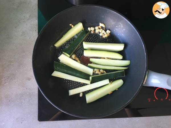 Zucchini med citron och fetaost - Beredning steg 2