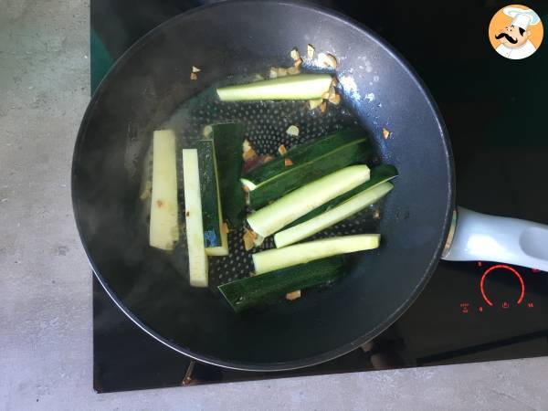 Zucchini med citron och fetaost - Beredning steg 3