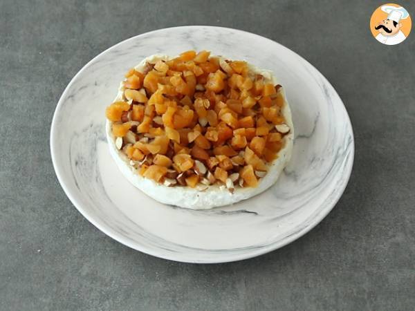 Brie med aprikos- och mandelfyllning - Beredning steg 3